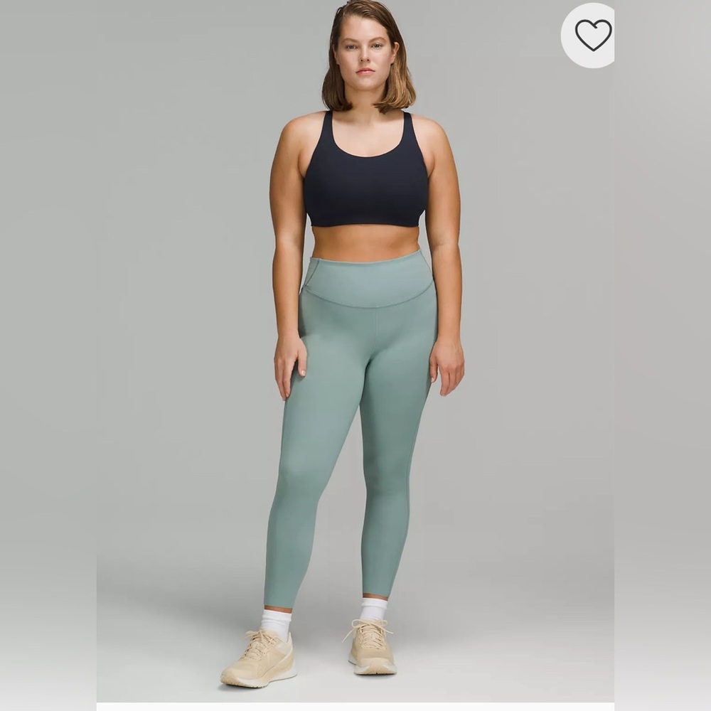 Lululemon Energy Bra High Support. Size 34D, excellent condition, Navy